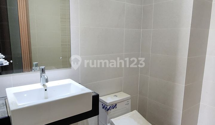 Dijual Rumah 2 Lantai Type Premium siap huni lokasi strategis di Cluster Flamingo, Summarecon Serpong. Lva 2