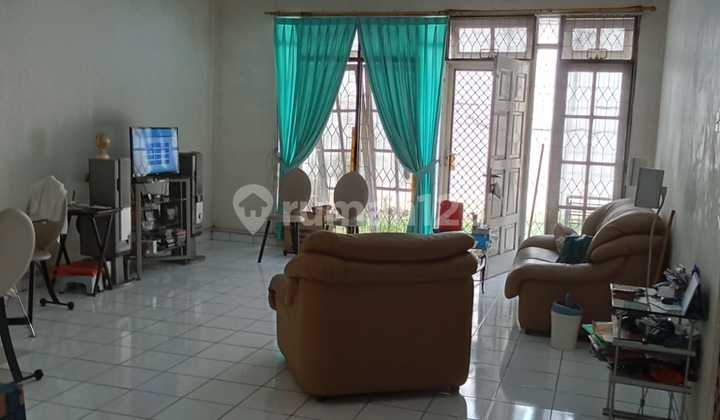 Quick Sale!! House in Taman Himalaya, Lippo Karawaci 2