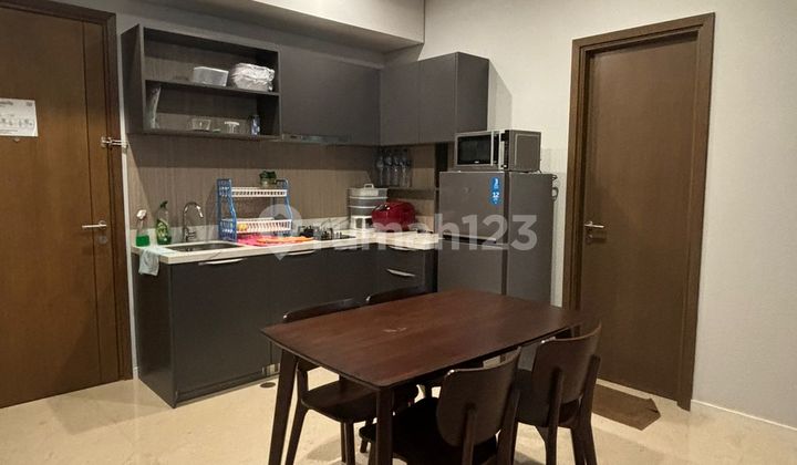 Dijual Apartement Yukata Suites, Mokuzai Alsut 2 BR Semi Furnished - HL EFB