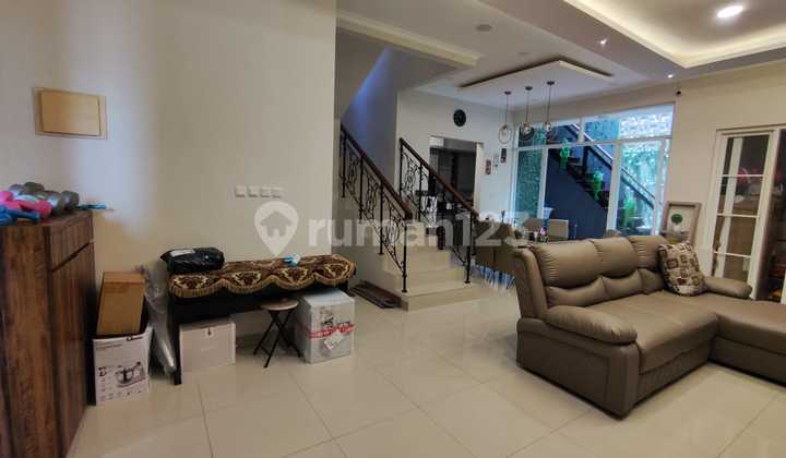 Beautiful House in Trimezia Gading Serpong