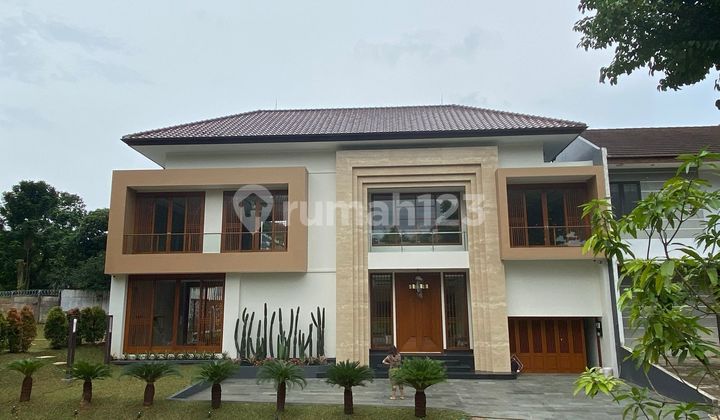 Luxurious 2-Story Fully Furnished House in Taman Telaga Golf BSD, Tangerang. Ymefb