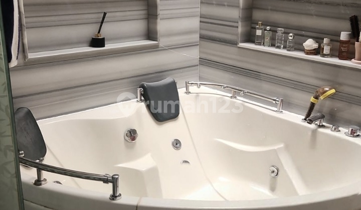 Jual Cepat Rumah Sudah Fullrenovasi. Furnished di Pondok Hijau Golf Summarecon Serpong Gading Serpong. Grab It Fast 2