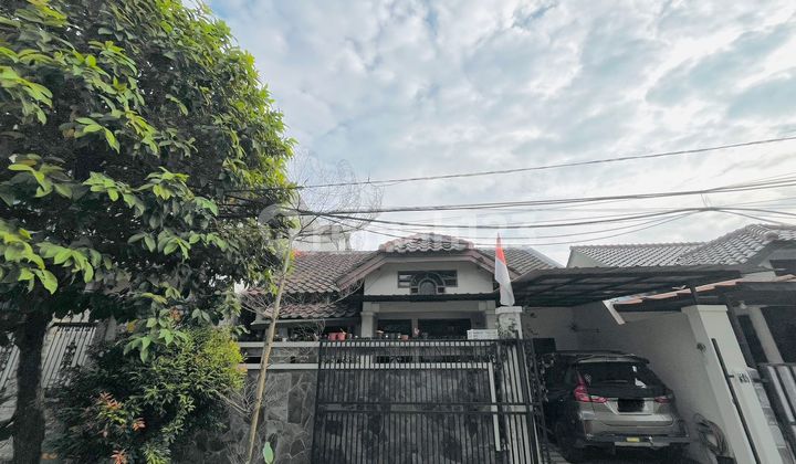 House in Villa Melati Mas Tangerang, Near Alam Sutera and BSD. House in Villa Melati Mas Tangerang, Near Alam Sutera and BSD.