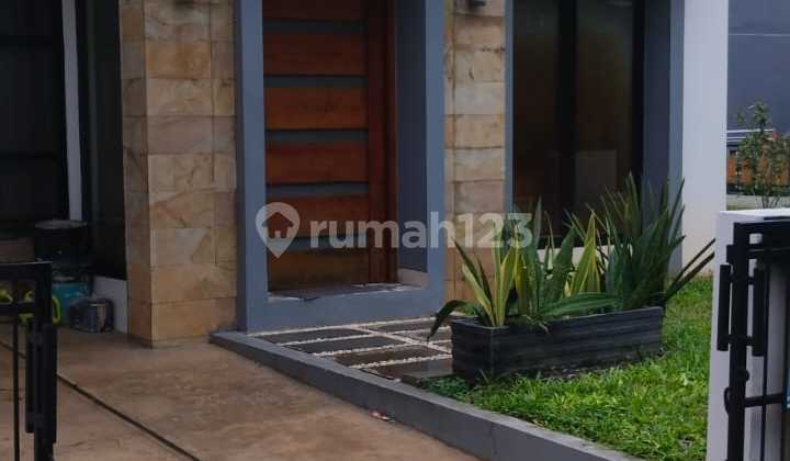For Sale Neat and ready-to-live-in house in Serpong Park, South Tangerang - itaefa.