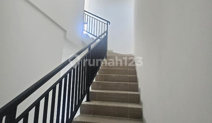 Rumah Baru Di Villa Melati Mas Bsd. Tipe Attic 2