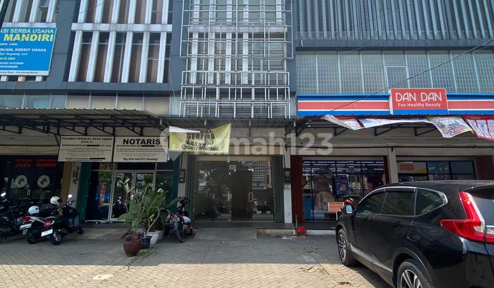 Affordable Shophouse, Rare Find, Ready to Occupy in Karawang 1