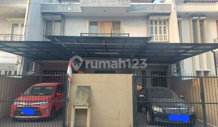 Affordable Ready-to-Occupy House in Kelapa Gading Affordable Ready-to-Occupy House in Kelapa Gading