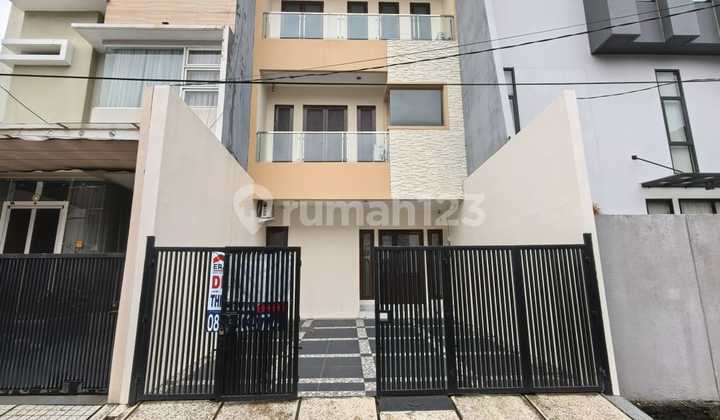 Rumah Baru Siap Huni di Kelapa Gading