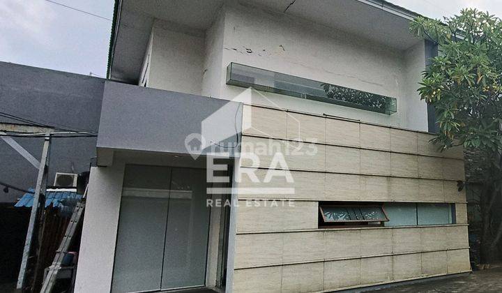 Disewakan gedung cocok untuk kantor , resto n cafe di kebayoran baru , jakarta selatan 1