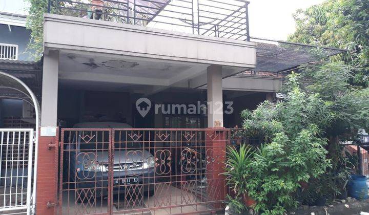 Rumah depan taman di Taman Pegangsaan Indah  1