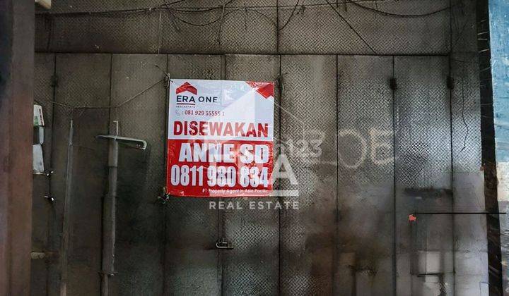 Disewakan toko di pintu pasar Utara Balimester Jatinegara 1
