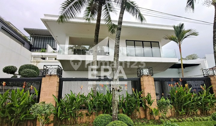 Disewakan Rumah Keren di Kawasan Bergengsi Pondok Indah Jakarta Selatan