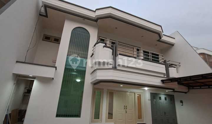 Harga Murahh !!!! Di Bawah Njop.... Rumah Mewah 3 Lantai Di Green Garden Jakarta Barat