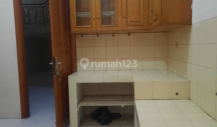 Rumah Tua Jelambar Baru Layak Huni Row 1 Mobil 2