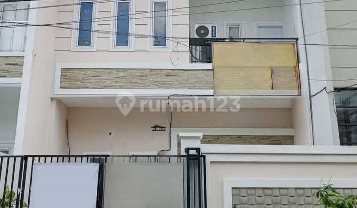Jual Rumah Siap Huni Hadap Selatan Di Jakbar 1