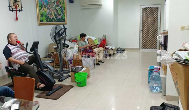 Ruko Gandeng Komersil Di Greenville 2