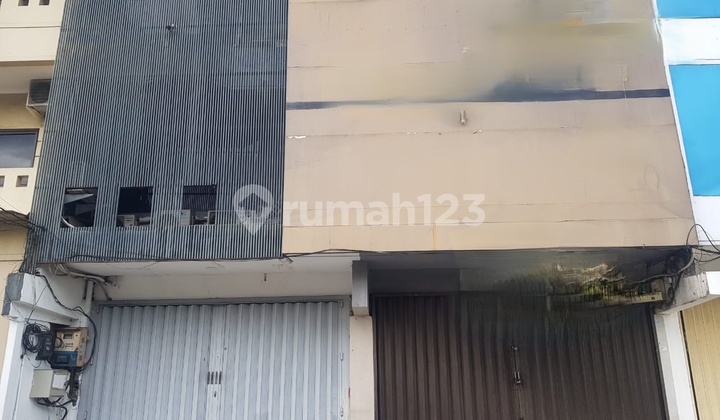 Ruko Gandeng Green Garden