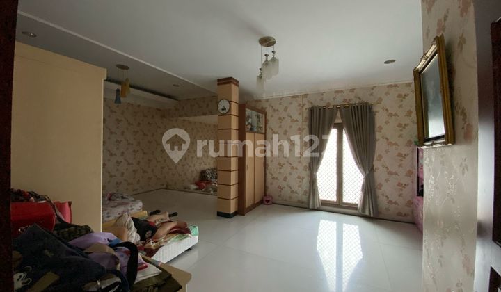 RUMAH MEWAH 3 LANTAI  MURAHHHH DI JELAMBAR