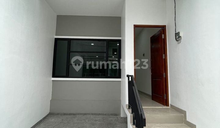 New 3-Story House in a residential complex in Jelambar, West Jakarta 2