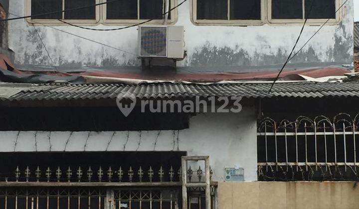Rumah 2.5 Lantai di Pinggir Jalan Raya di Grogol 2