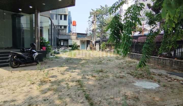 Super Cheap.. 4-Storey Building on Mampang Main Road, South Jakarta Super Cheap.. 4-Storey Building on Mampang Main Road, South Jakarta