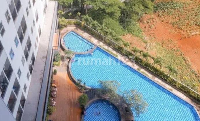 The Avenue Parkland, Sangat Strategis, View Swimming Pool 2