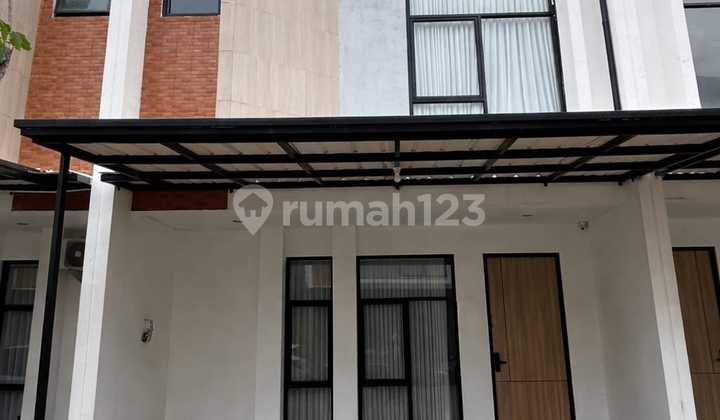 Rumah The View Bintaro, 2,5 Lantai, SHM, Full Furnished