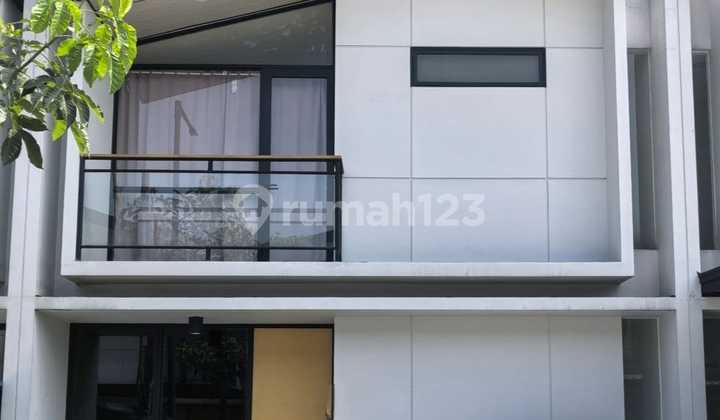 Cendana Icon Estate House, Very Strategic, Well-Maintained, Move-In Ready Cendana Icon Estate House, Very Strategic, Well-Maintained, Move-In Ready