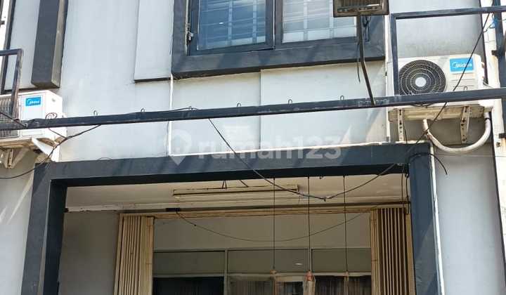 Ruko Pasar Modern Paramount, Sangat Strategis, Ramai, Jual Cepat