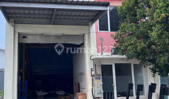 Gudang Karawang Barat, Sangat Strategis, Bangunan Full Sampai Belakang, Nego!! Gudang Karawang Barat, Sangat Strategis, Bangunan Full Sampai Belakang, Nego!!