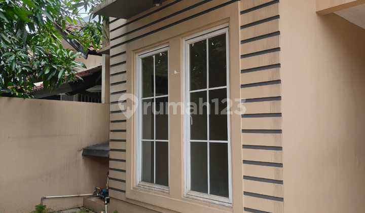 Sector 7 House, Gading Serpong, 1/2 Floor, Highly Strategic, Ready to Occupy 2