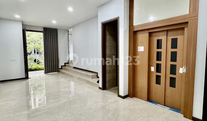 Luxury House The Zora, Brand New, Premium Cluster, Bonus Kitchen & Curtain 2