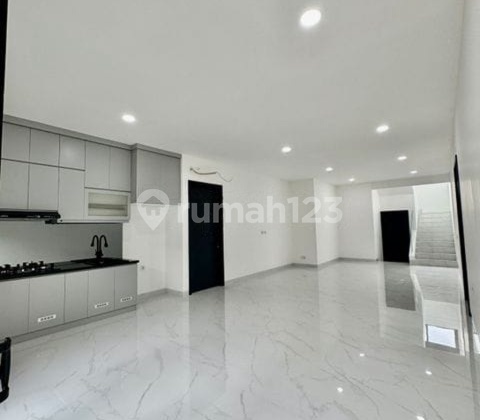 De Cajuputi Cluster House, De Park BSD, Fully Renovated, SHM (Certificate of Land Ownership), Negotiable!! 2