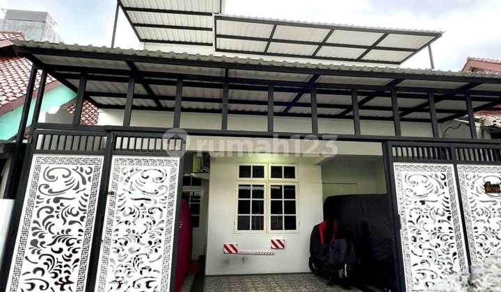 Rumah Vila Jombang Baru, Semi Furnished, 2 Lantai, Siap Huni
