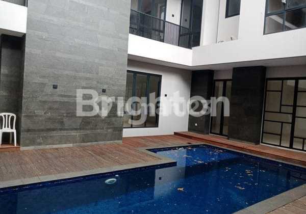 EMERALD COVE, GADING SERPONG, LUXURY HOUSE, COMFORTABLE AND READY TO OCCUPY. 2
