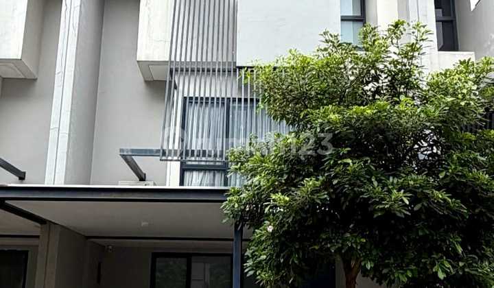 Rumah 3,5 Lantai, Impresahaus @ Tabebuya BSD, Full Furnished, Sangat Strategis, Nego