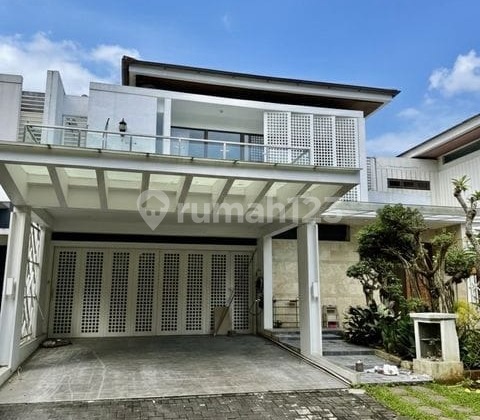 Rumah 2 Lantai De Park Bsd, Full Renov, Strategis, Hadap Taman