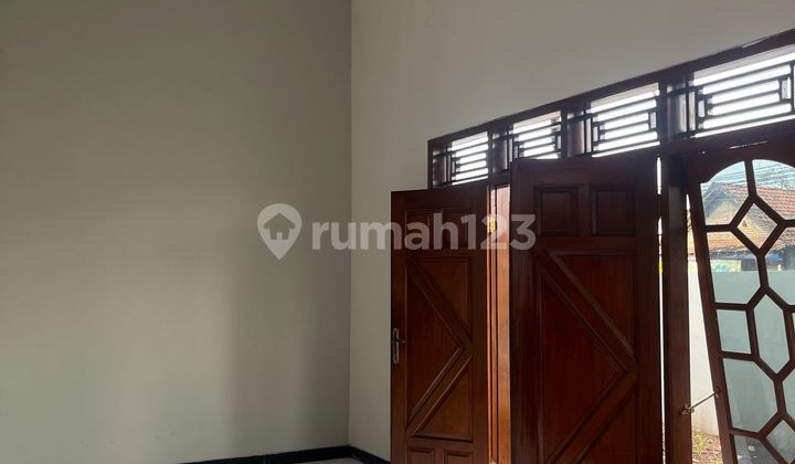 PATI TRANGKIL HOUSE, SEMARANG, LUXURIOUS, FULLY RENOVATED, MOVE-IN READY PATI TRANGKIL HOUSE, SEMARANG, LUXURIOUS, FULLY RENOVATED, MOVE-IN READY