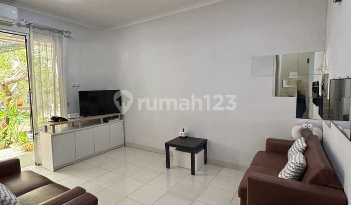 Cluster Boston, 2 Floors, Fully Renovated, Quick Sale 2