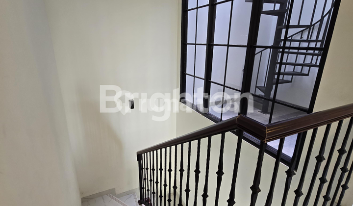 ASSANA HOUSE @ VANYA PARK, BSD HIGHLY STRATEGIC AND MOVE-IN READY 2