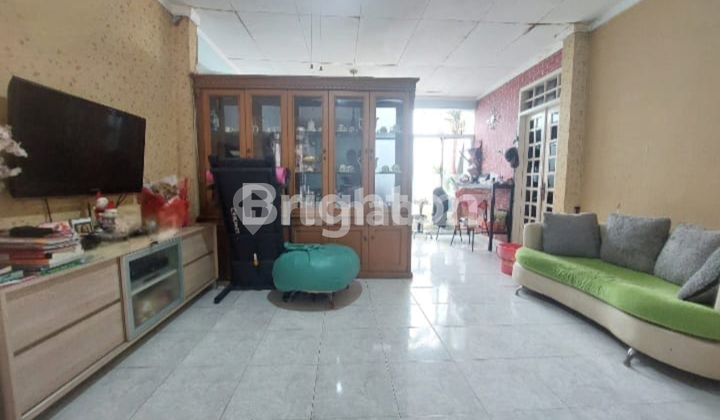 GRIYA LOKA HOUSE, BSD CITY, VERY STRATEGIC, WELL-MAINTAINED AND READY TO OCCUPY. 2