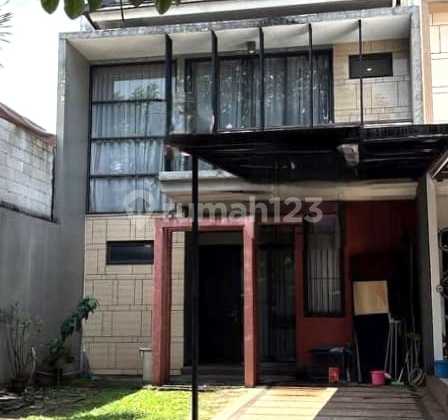 Cluster Golden Park 1, Sangat Strategis, 2 Lantai, Siap Huni