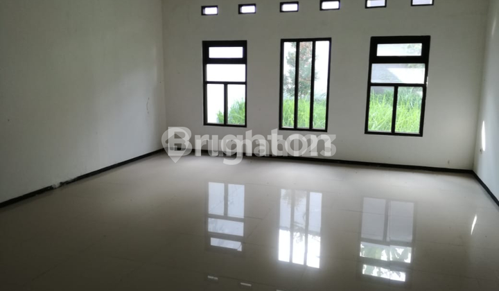 RUMAH SETRA MURNI TENGAH, BANDUNG, DEKAT DENGAN JL. SETIABUDI 2