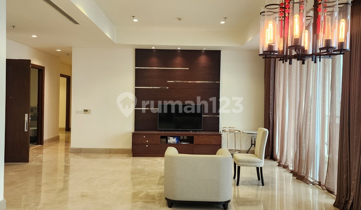 For Rent Apartment Pakubuwono Signature 4+1BR size 390 m2 Furnished in South Jakarta