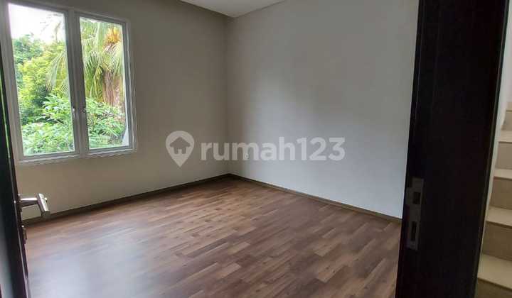 Disewa Townhouse  KEMANG 3 lantai furnsih 3BR uk 137m at Kemang Jakarta Selatan 2