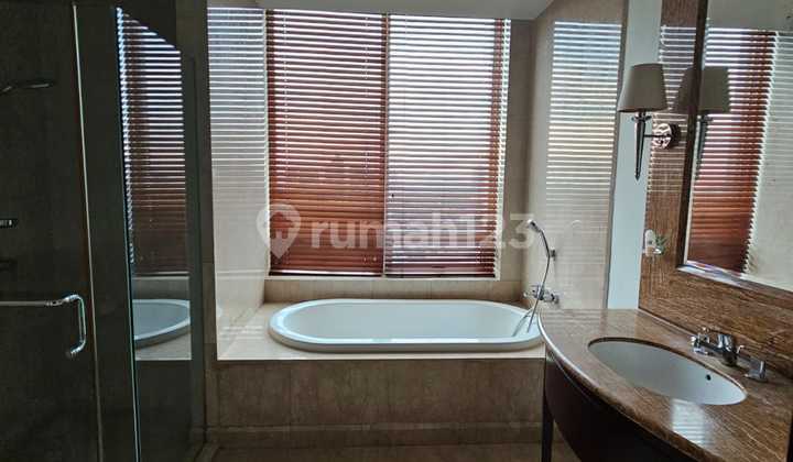 DISEWA APARTMENT PAKUBUWONO VIEW 2BR UK 150 M2 FURNISHED AT JAKARTA SELATAN 2