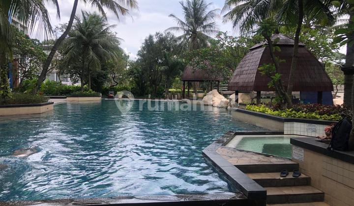 FOR SALE HAMPTONS PARK APARTMENT 3br size 105m2 Full Furnished pool and golf view In South Jakarta 2