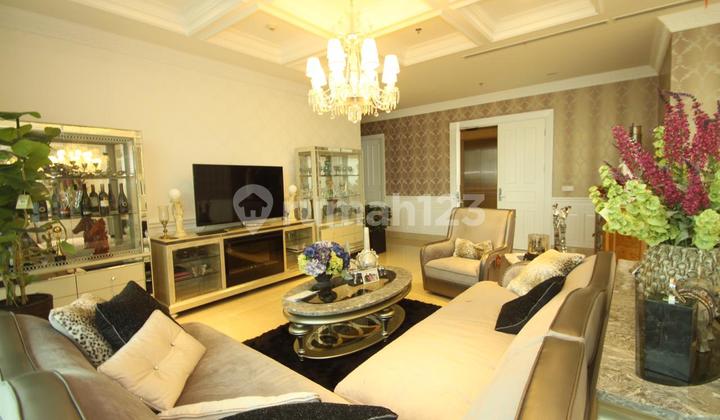 For Rent Pakubuwono Signature Apartment 4BR size 320m2 Furnished in Kebayoran Lama, South Jakarta