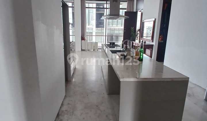 Disewa Apartemen Senopati Suite Furnished 3Br Uk287m² At Jakarta Selatan
