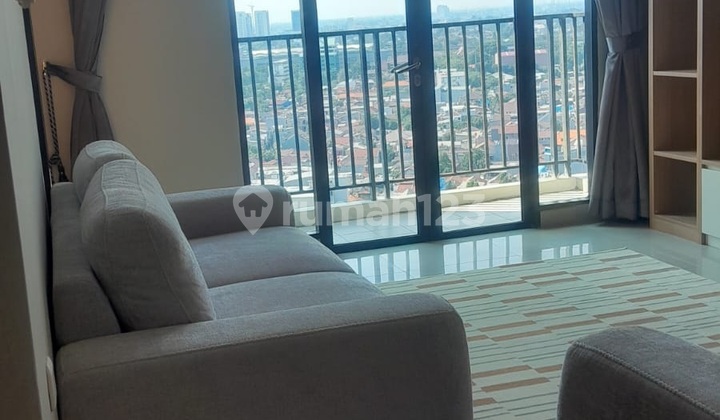 For Rent Furnished 3BR Hamptons Park Apartment 105m² in South Jakarta